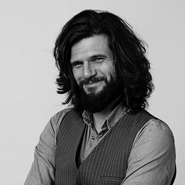 Montiel Latre, Oliver